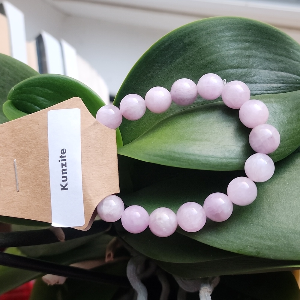 Beautiful Kunzite Gemstone 10mm Bracelet.
